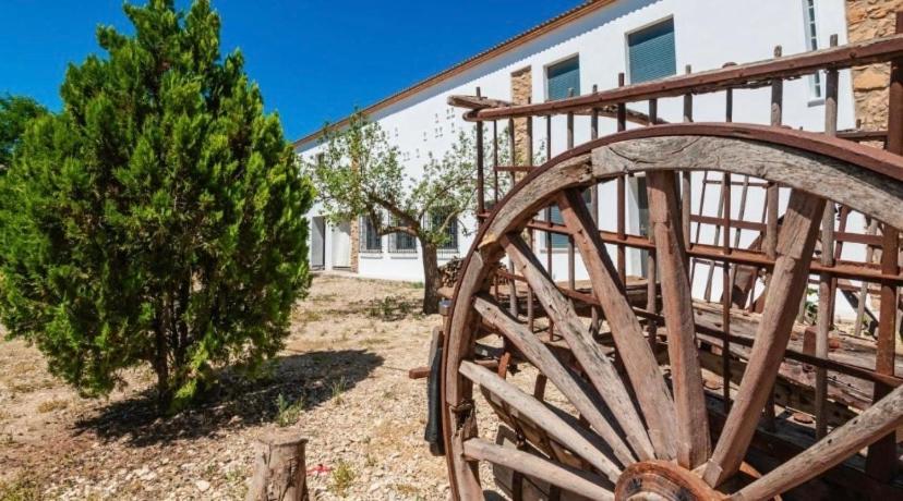 Alojamiento Rural La Granja De Las Monjas Jaen Exterior photo
